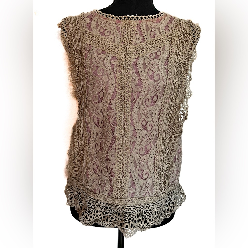 Anthropologie Eri+Ali pink top with beige lace. Size medium